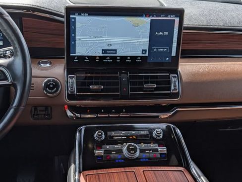 Used 2024 Lincoln Navigator Reserve AWD/4WD image 15