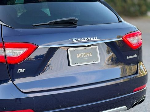 Used 2018 Maserati Levante GranLusso AWD/4WD image 48