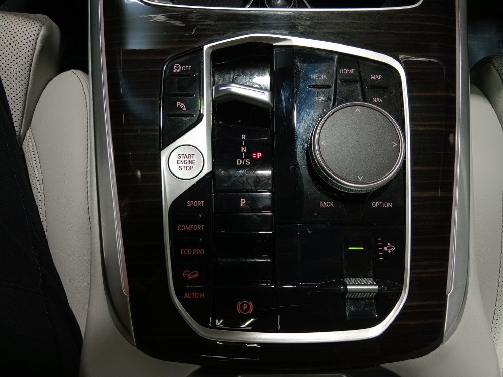 Used 2024 BMW X7 xDrive40i AWD/4WD image 26