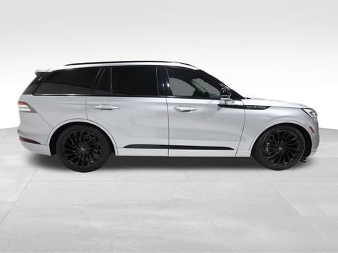 Used 2022 Lincoln Aviator Reserve w/ Equipment Group 201A AWD/4WD image 5