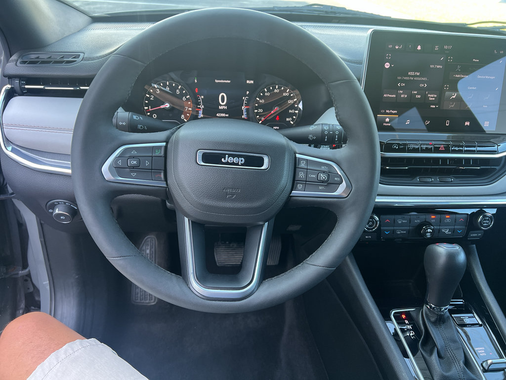 Used 2023 Jeep Compass Limited w/ Sun and Sound Group AWD/4WD image 27