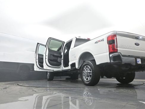 Used 2025 Ford F350 Lariat image 44