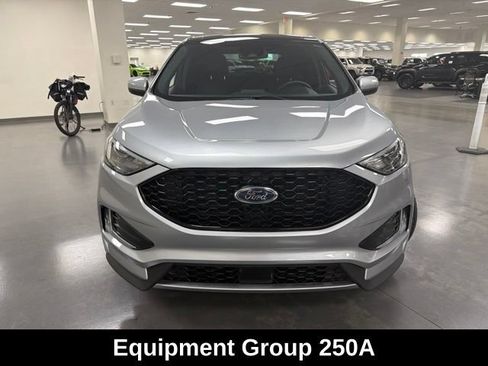 Used 2022 Ford Edge ST-Line w/ Class II Trailer Tow Package AWD/4WD image 2