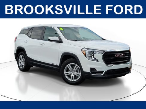 Used 2024 GMC Terrain SLE FWD image 1
