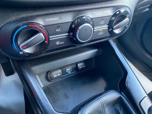 Used 2021 Kia Soul LX FWD image 20