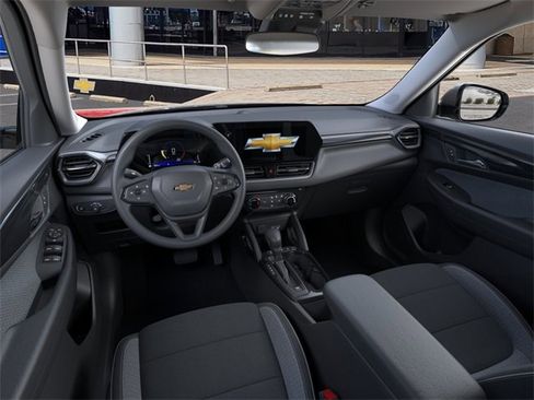 New 2026 Chevrolet TrailBlazer LT w/ Driver Confidence Package FWD image 15