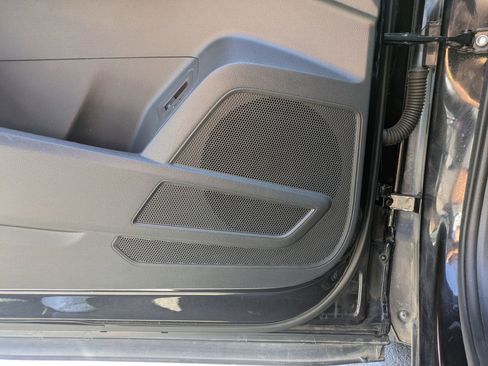 Used 2022 Volkswagen Atlas SE w/ Panoramic Sunroof Package FWD image 16