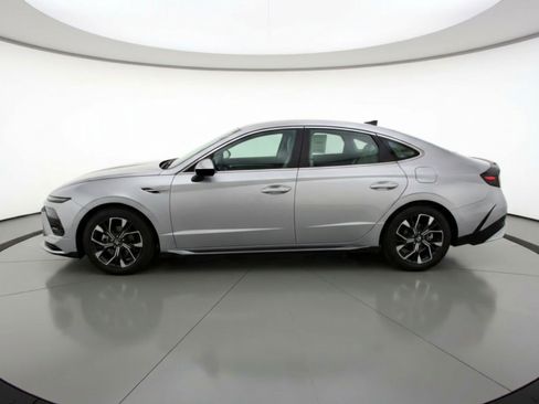 Used 2025 Hyundai Sonata SEL FWD image 5