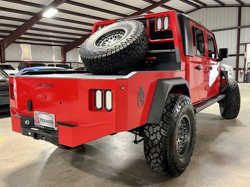 Used 2021 Jeep Gladiator Sport image 3