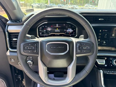 Used 2024 GMC Sierra 1500 Denali w/ Denali Reserve Package AWD/4WD image 19