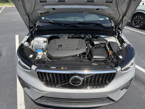 Certified 2023 Volvo XC40 B5 Ultimate w/ Protection Package Premier AWD/4WD image 36