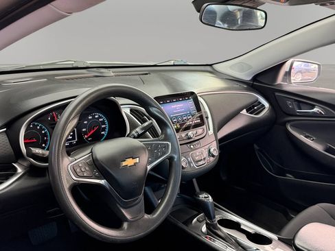 Used 2020 Chevrolet Malibu LS w/ Driver Confidence Package II FWD image 16