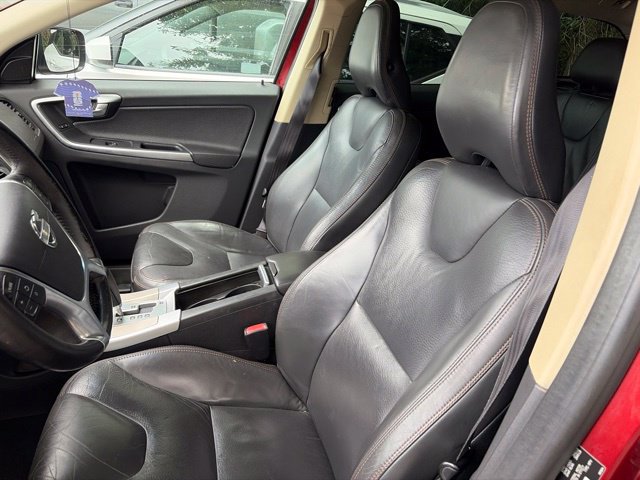 Used 2011 Volvo XC60 T6 AWD/4WD image 24
