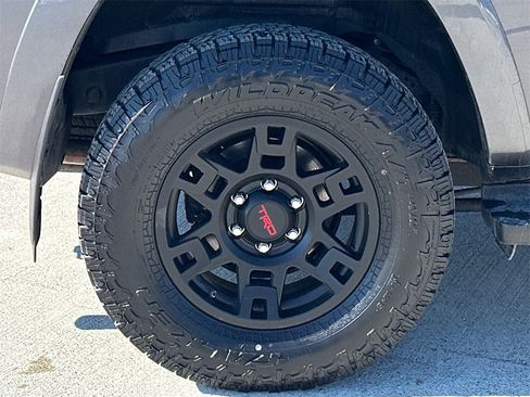 Used 2019 Toyota 4Runner SR5 w/ Wilderness Package image 6