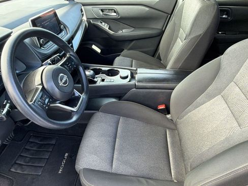 Used 2024 Nissan Rogue SV AWD/4WD image 5