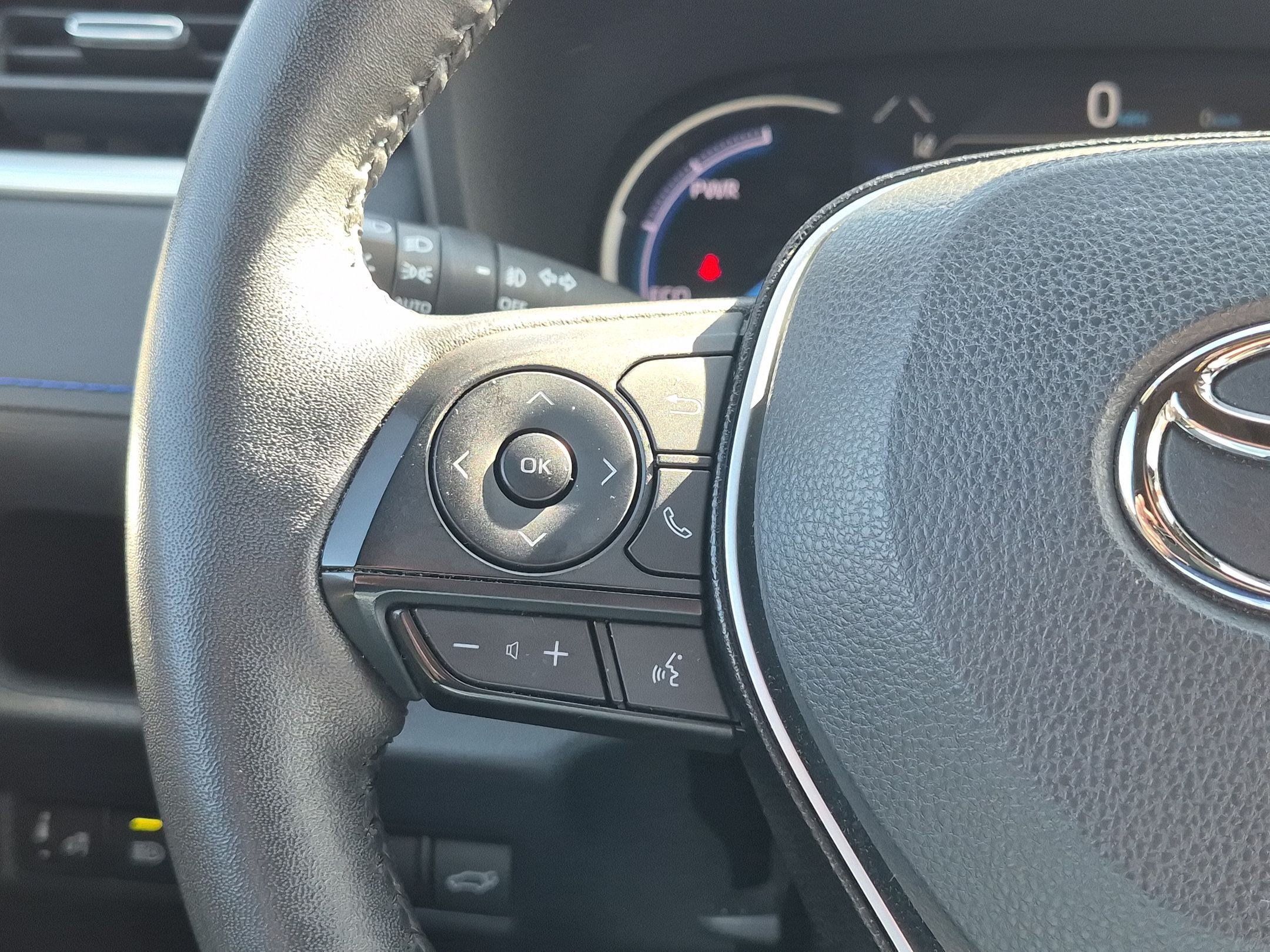 Used 2021 Toyota RAV4 XSE AWD/4WD image 17