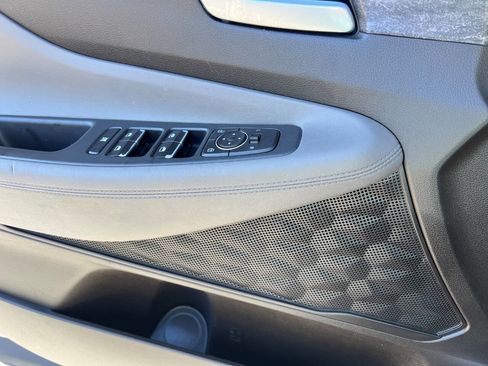 Used 2020 Hyundai Santa Fe SE image 14