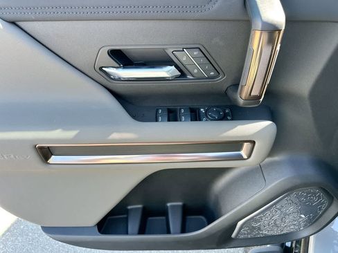 Used 2025 GMC Hummer EV 3X w/ Extreme Off-Road Package image 24