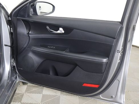 Used 2022 Kia Forte GT-Line w/ GT-Line Premium Package image 26