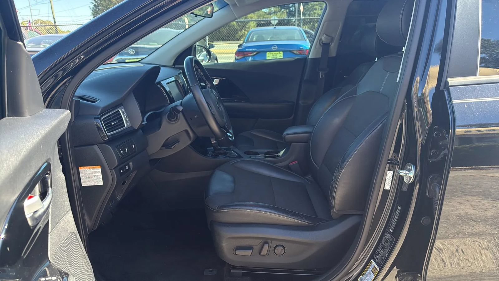 Used 2017 Kia Niro FWD image 10