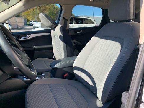 Used 2020 Ford Escape SE image 37