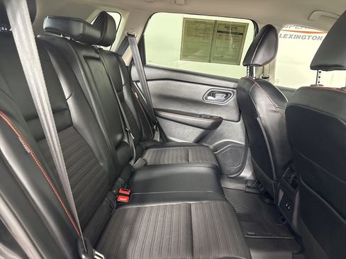 Used 2025 Nissan Rogue SV w/ Rock Creek Premium Package AWD/4WD image 29