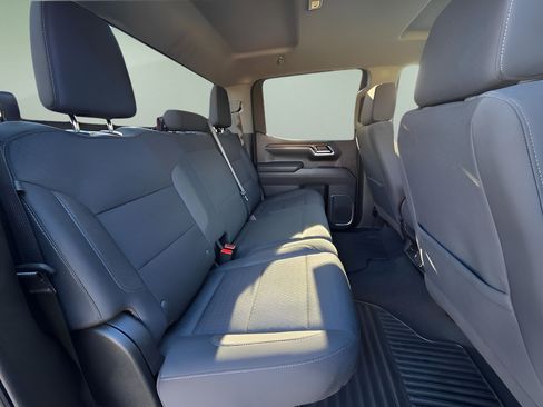 Used 2025 Chevrolet Silverado 1500 LT AWD/4WD image 7