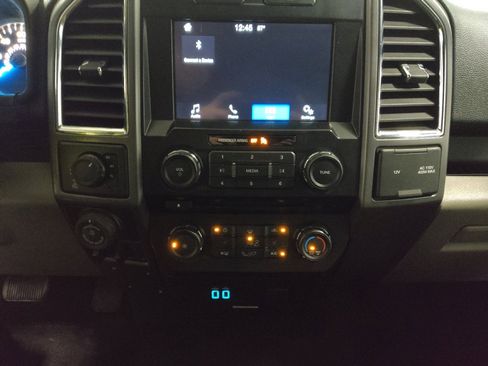 Used 2016 Ford F150 XLT w/ Equipment Group 302A Luxury AWD/4WD image 25