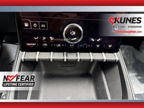 Used 2025 GMC Terrain Elevation image 28