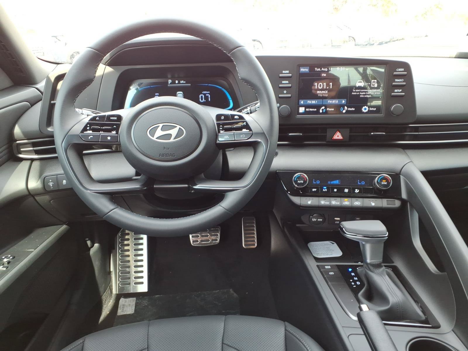 New 2026 Hyundai Elantra SEL Sport FWD image 10