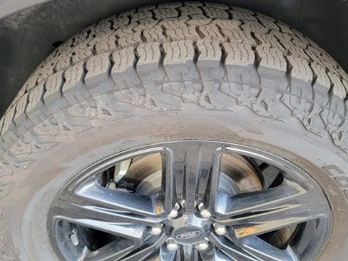 Used 2020 Ford Expedition XLT w/ Equipment Group 202A image 11