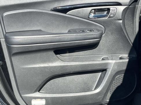 Used 2022 Honda Pilot Touring image 31