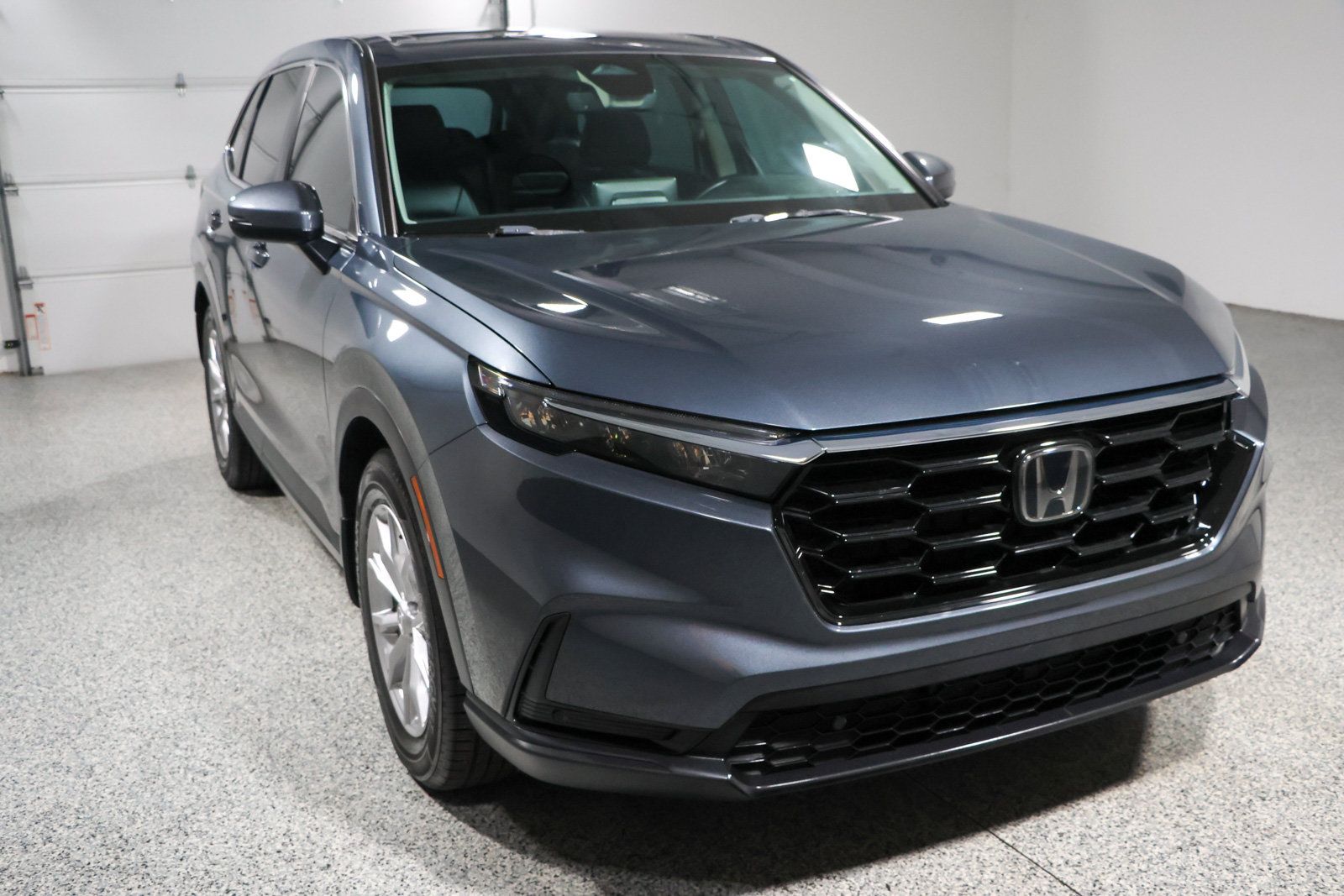 Used 2025 Honda CR-V EX-L image 5