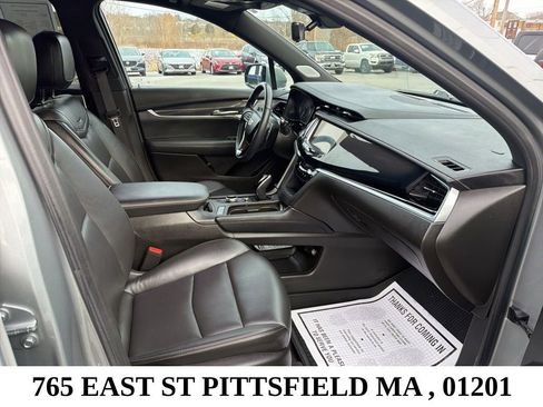 Used 2024 Cadillac XT6 Sport w/ Technology Package image 27