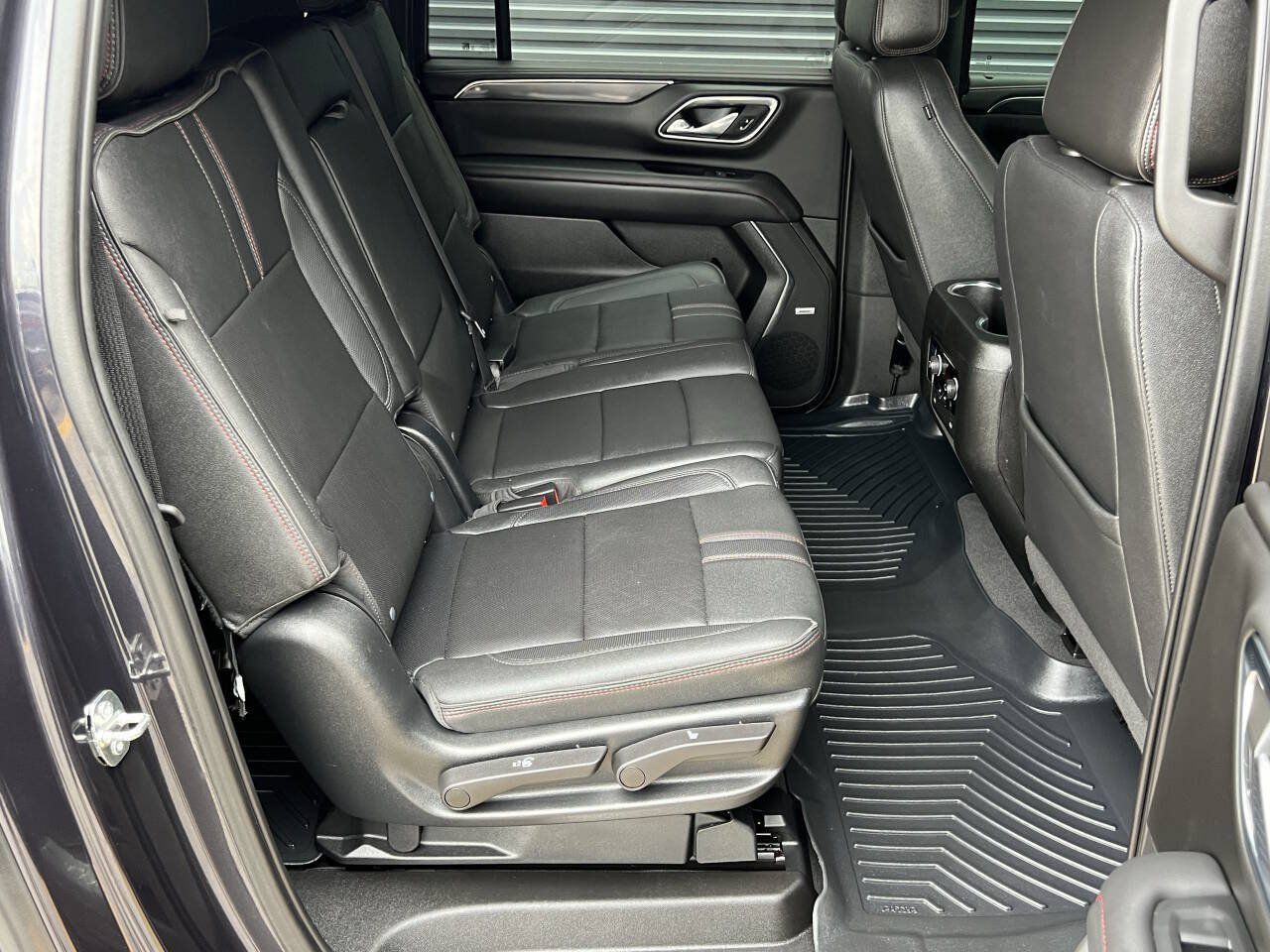 Used 2023 Chevrolet Suburban RST w/ Sport Performance Package AWD/4WD image 19