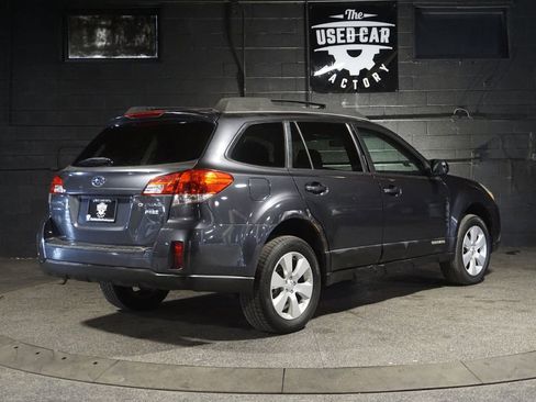 Used 2012 Subaru Outback 2.5i Premium w/ All-Weather Pkg AWD/4WD image 6