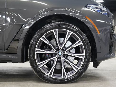 Used 2021 BMW X7 M50i AWD/4WD image 40