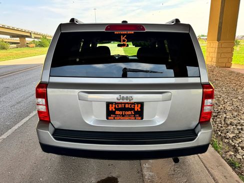 Used 2017 Jeep Patriot Sport w/ Power Value Group FWD image 4