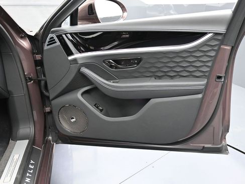Certified 2025 Bentley Flying Spur Speed image 35