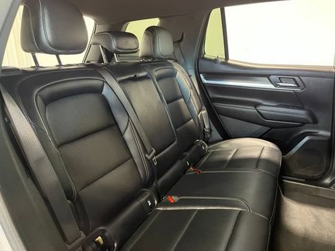 Used 2026 GMC Terrain Elevation w/ Elevation Premium Package FWD image 14