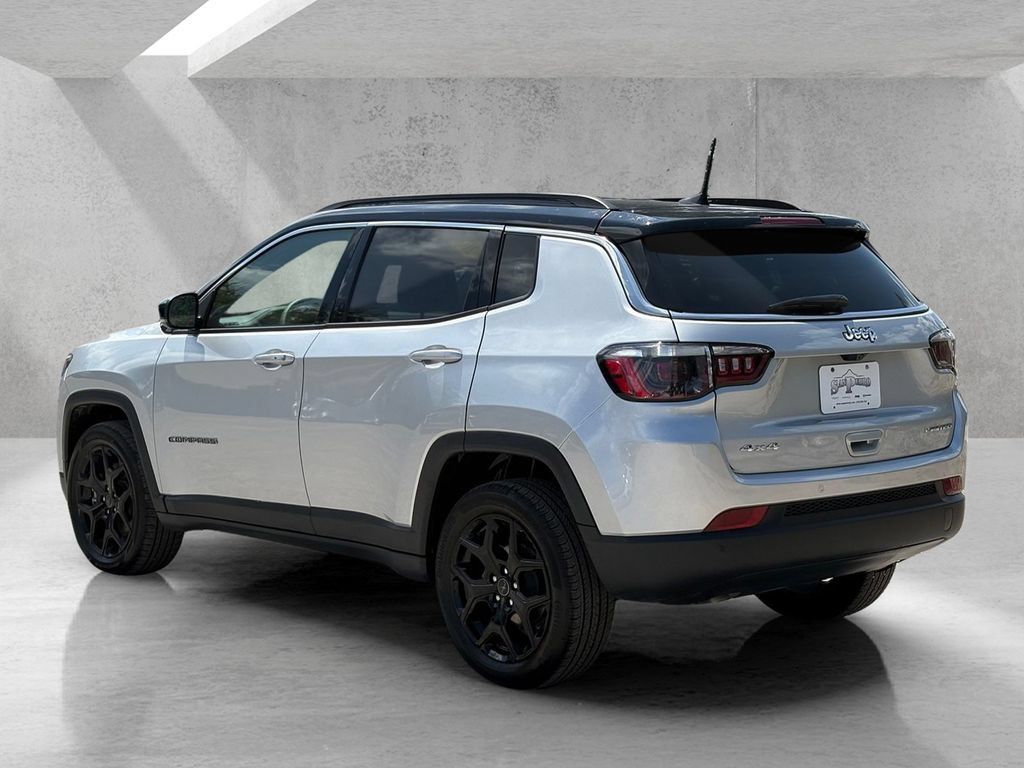 Used 2026 Jeep Compass Limited AWD/4WD image 7