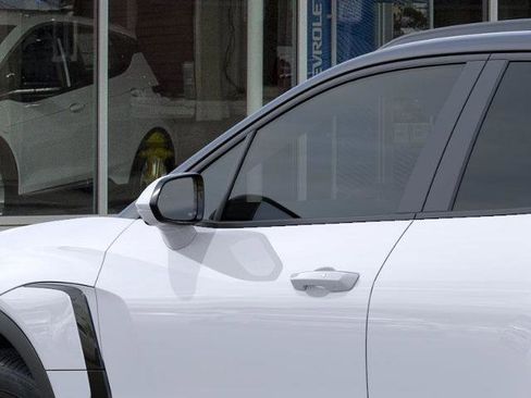 New 2026 Chevrolet Blazer EV LT image 12