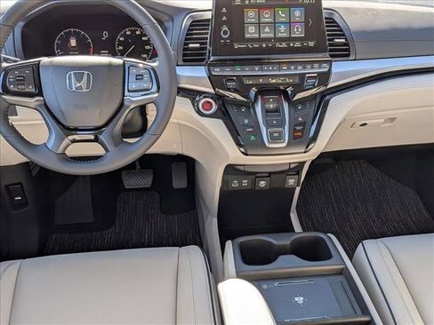New 2026 Honda Odyssey Touring image 14
