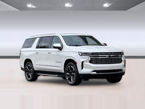 Used 2023 Chevrolet Suburban Premier AWD/4WD image 6