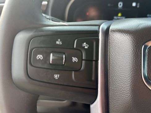 Used 2023 GMC Yukon SLE image 22