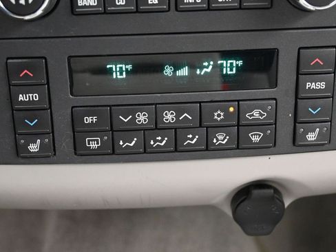 Used 2008 Buick LaCrosse CX image 25