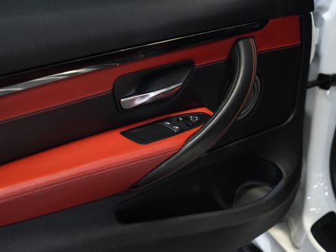 Used 2020 BMW M4 Coupe w/ Competition Package RWD image 25