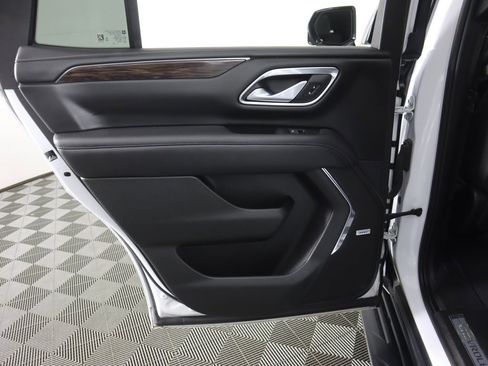 Used 2022 Chevrolet Tahoe LT w/ Luxury Package image 26