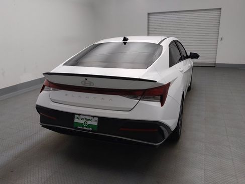 Used 2025 Hyundai Elantra Sport FWD image 7