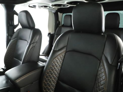 Used 2022 Jeep Gladiator Overland image 4